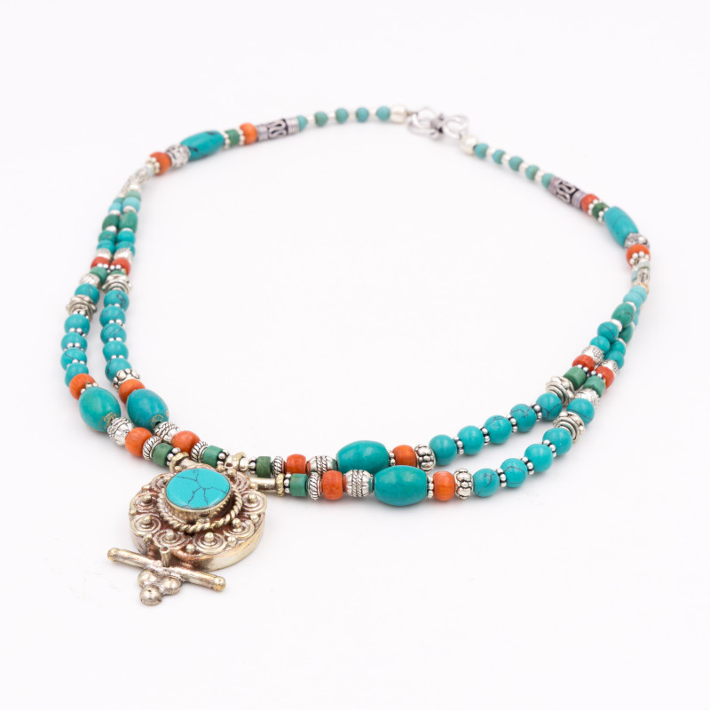 Collier traditionnel tibétain en turquoise et corail
