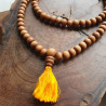 Collier mâlâ bouddhiste 108 perles en bois de santal
