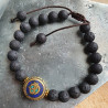 Bracelet en pierre de lave et perle tibétaine
