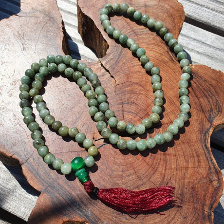 Collier mala tibétain en pierre de jade de birmanie - Malas pierres naturelles Collier mala tibétain en pierre de jade de birmanie - Malas pierres naturelles