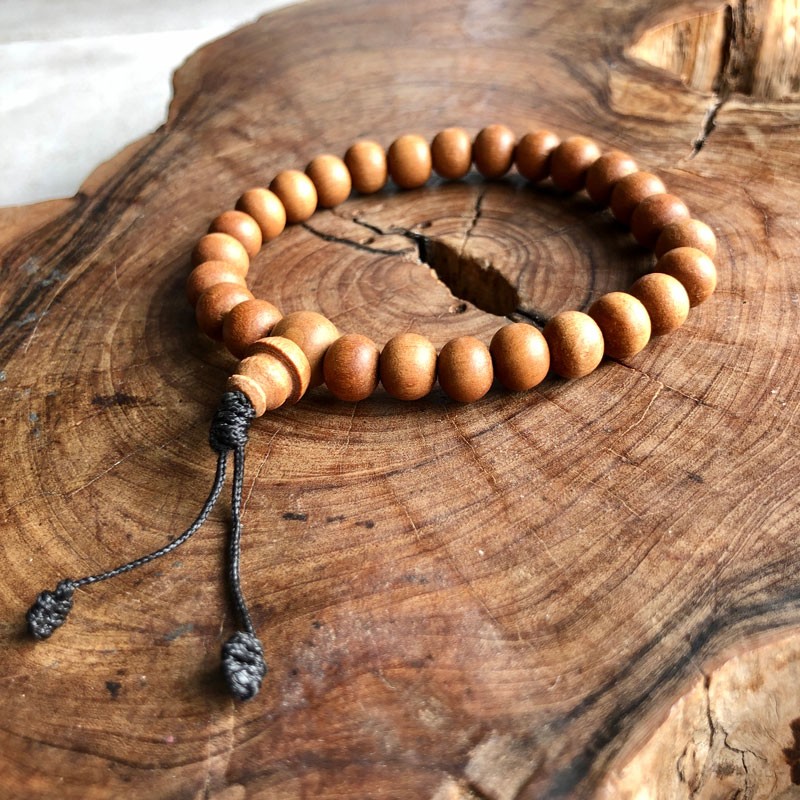 Bracelet mâlâ tibétain en bois de santal