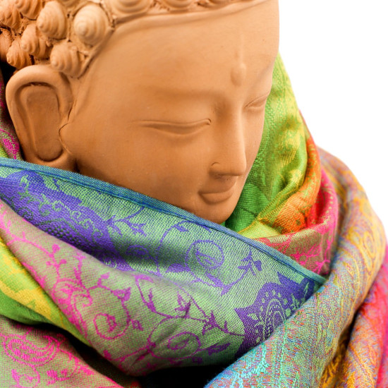 Châle en pashmina aux couleurs des 7 chakras