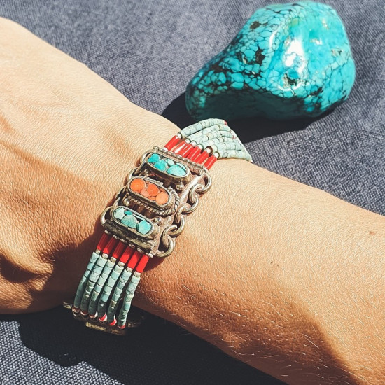 Bracelet tibétain Ramro Phula en turquoise et corail