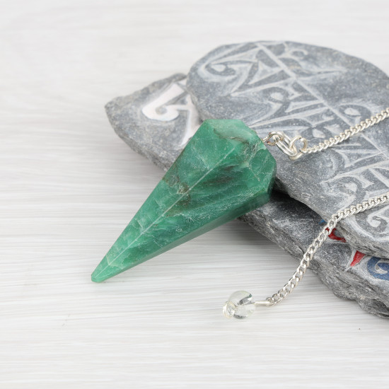 Pendule cône hexagonal en pierre de jade vert