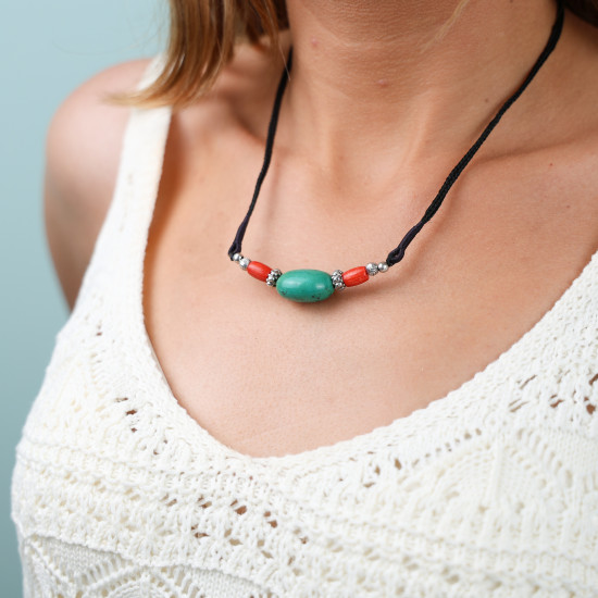 Collier tibétain "Snu nepali maya" en turquoise et corail