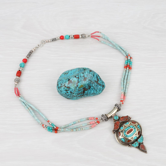 Collier artisanal tibétain "Pempa" en pierres naturelles