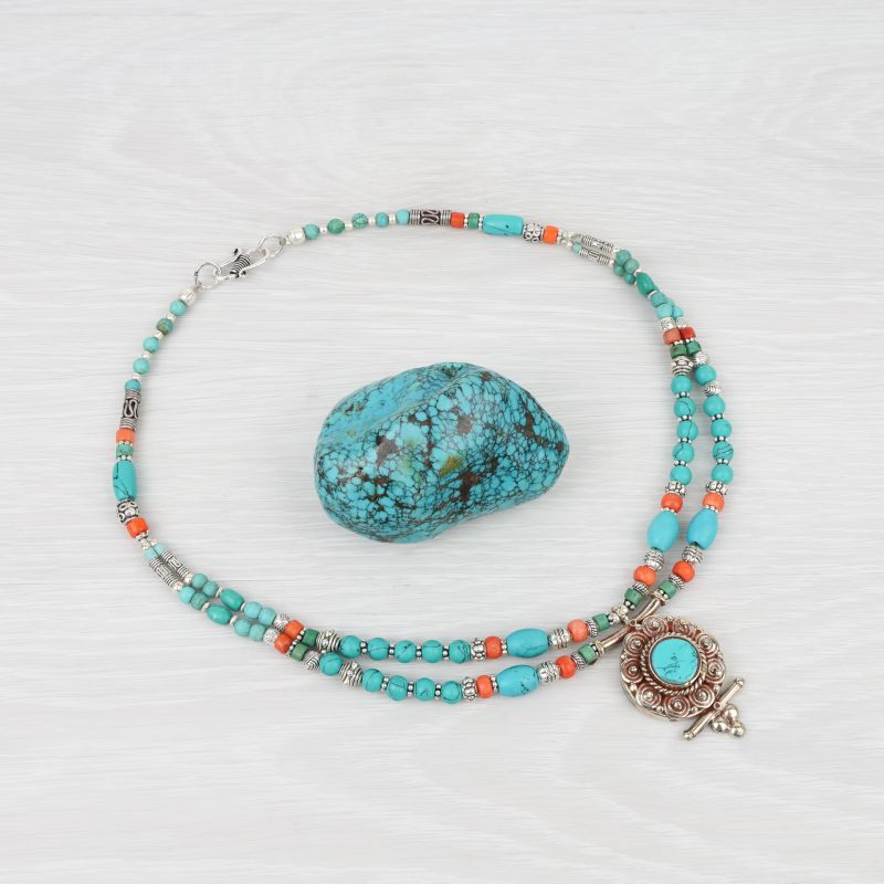 Collier traditionnel tibétain en turquoise et corail