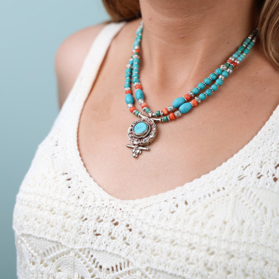 Collier traditionnel tibétain en turquoise et corail