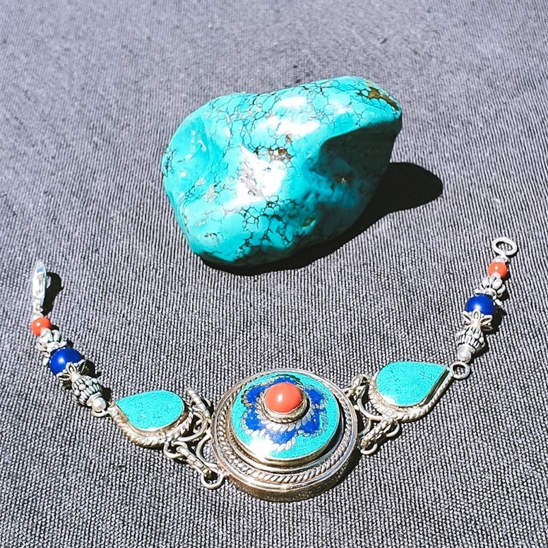 Bracelet Ramro Mana en turquoise et corail