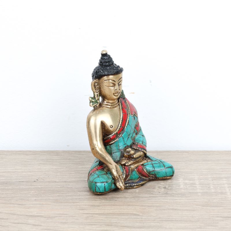 Bouddha Ratnasambhava en laiton, turquoise et corail - 7,5 cm