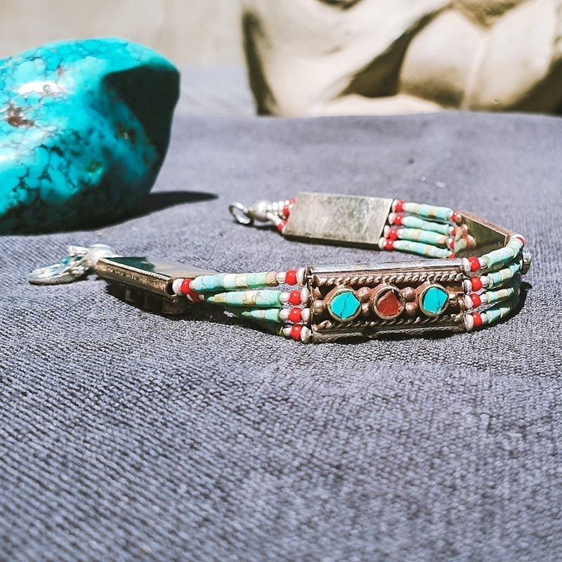 Bracelet Mero Srimati en turquoise et corail
