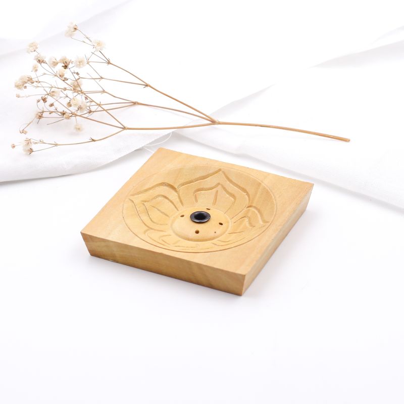 Support pour encens en bois carré avec fleur de lotus