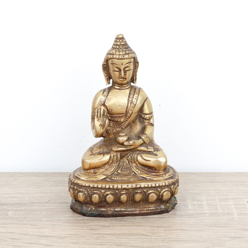 Petite statue du Bouddha Amoghasiddhi en laiton - 10 cm