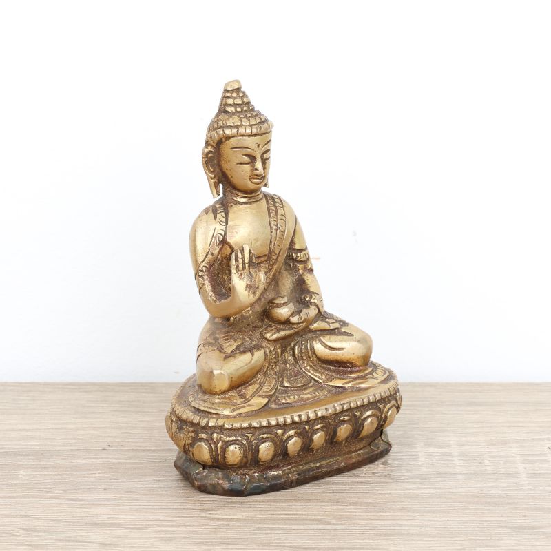 Petite statue du Bouddha Amoghasiddhi en laiton - 10 cm