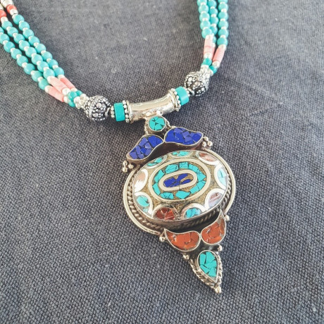 Pumo - Collier tibétain en turquoise et corail - Colliers tibétains Pumo - Collier tibétain en turquoise et corail - Colliers tibétains