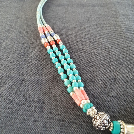 Parure ethnique "Pumo" en turquoise et corail - Colliers tibétains Parure ethnique "Pumo" en turquoise et corail - Colliers tibétains