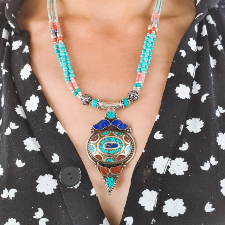 Pumo - Collier tibétain en turquoise et corail - Colliers tibétains Pumo - Collier tibétain en turquoise et corail - Colliers tibétains