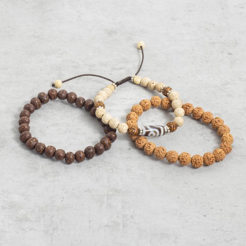 Bracelets en graines de lotus, bodhi et rudraksha